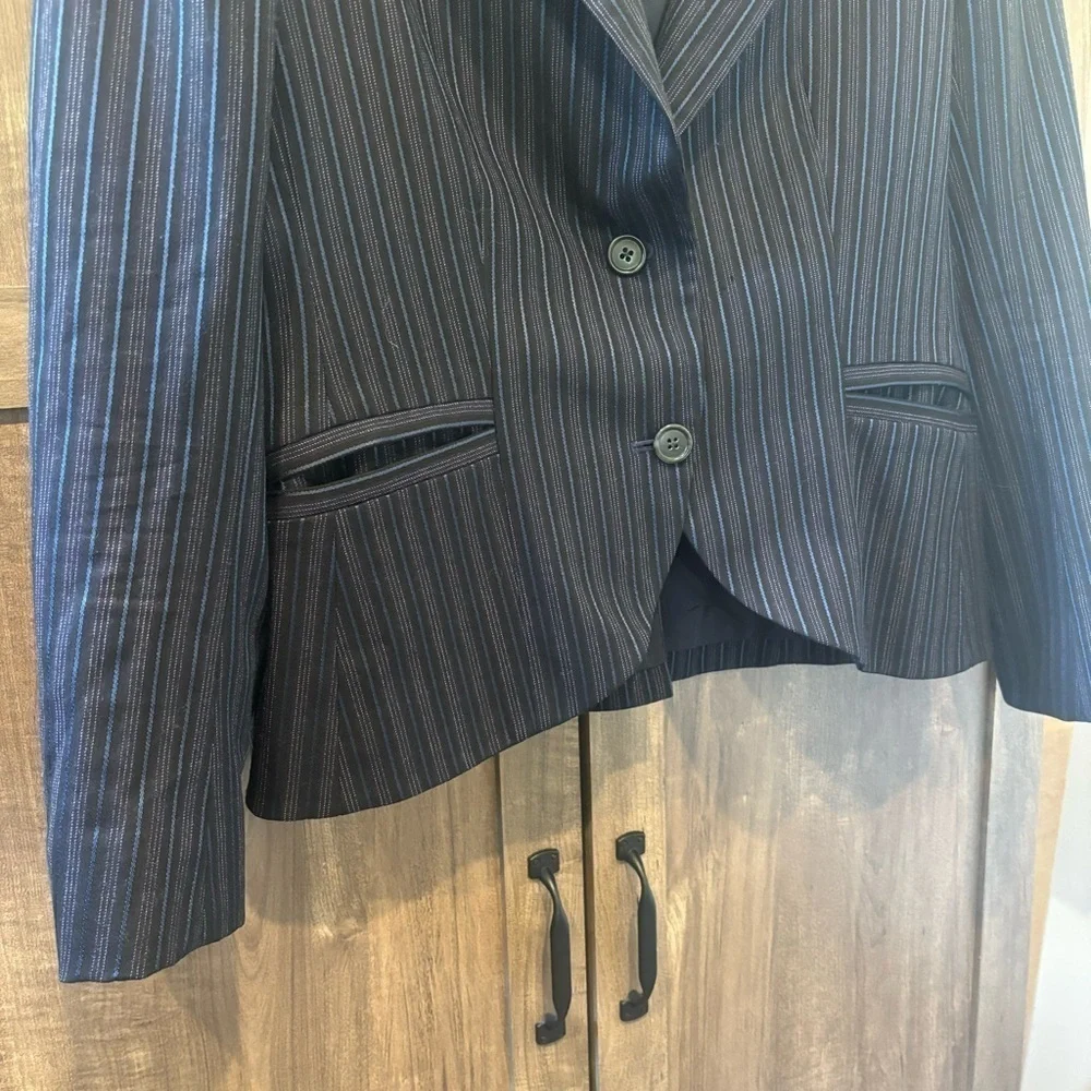 Theory Women’s 12 Blazer Striped Black Blue wool Stretch - Picture 6 of 10